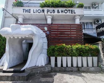 OYO 233 The Lion Pub & Hotel - Дехівала-Маунт-Лавінія - Будівля