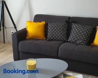 Appartements modernes au Centre Ville d'Oyonnax - Oyonnax - Living room