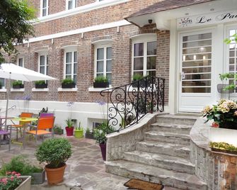 Hotel Le Pavillon - Paris - Building