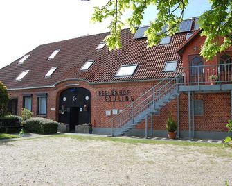 Double room Trave - Ferienhof Röhling between Schlei and Baltic Sea - Kappeln - Building