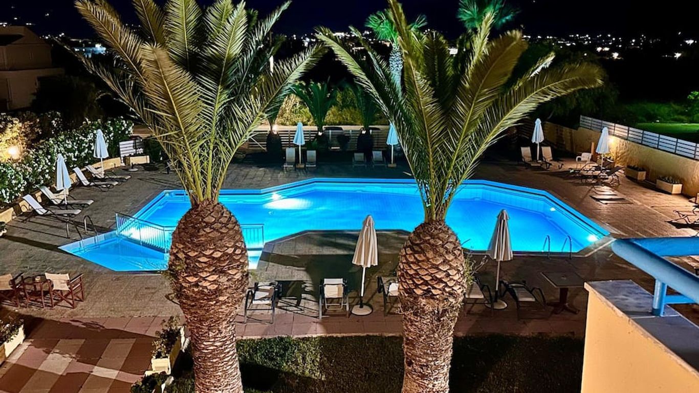 Leonidas Hotel & Studios