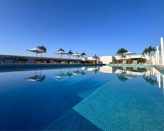 Residence Inn by Marriott Merida - Mérida - Piscina