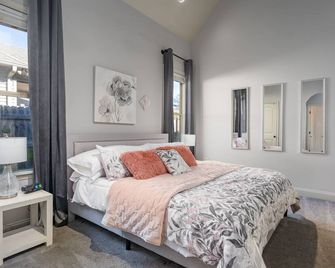 Serenity Willow - 3BR near Chelsea w/ Fenced Yard - Wilsonville - Sypialnia