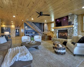 Paradise on the Lake! The perfect house to make lasting memories. - Blue Ridge - Sala de estar