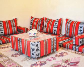Heritage Hostel Muscat - Muscat - Living room