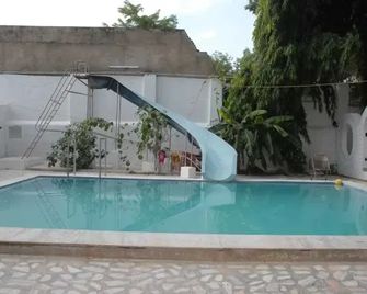 Hotel Peacock Holiday Resort - Pushkar - Pool