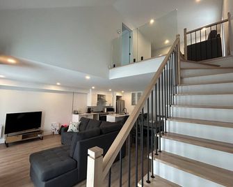 Chalet Ski-in / Ski-out - Sutton - Escalier