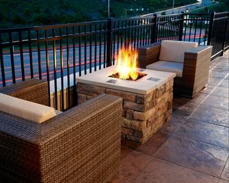 Hampton Inn & Suites Pittburgh Airport South-Settlers Ridge - Πίτσμπεργκ - Μπαλκόνι