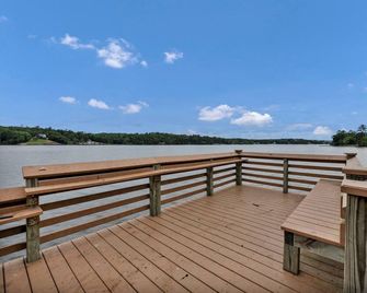 Sunset Cove @ Wateree- 2-bedrooms, 2-bathrooms, near Wateree Creek Landing - Winnsboro - Balcony