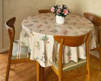 4 Person Holiday Home In Vetlanda-By Traum - Vetlanda - Їдальня