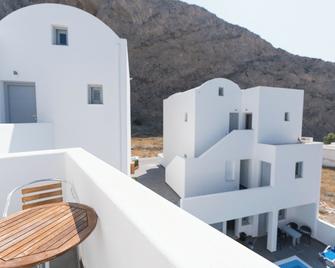 Dodomar Selection - Perissa - Balcony