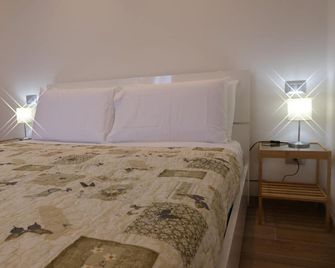 Giudei House Minisuite - Bolonia - Sypialnia