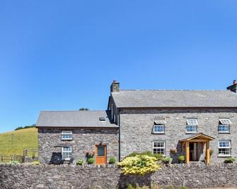Bwthyn Blaencar - One Bedroom House, Sleeps 2 - Brecon - Building