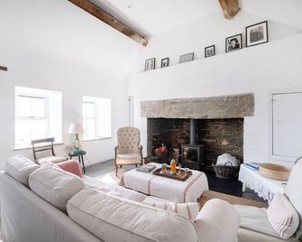 Kineilty (Kitty's) Cottage - Breathtaking Sea Views! - Liscannor