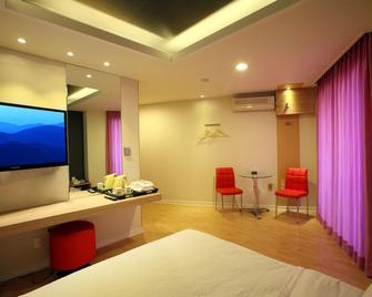 We Motel - Pyeongchang - Bedroom