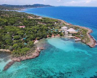Media Luna Resort & Spa - Coxen Hole