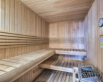 Sunny Beachfront Biloxi Condo with Resort Amenities! - Biloxi - Spa