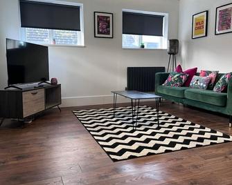The Boyd - Coorie Doon - Prestwick - Living room
