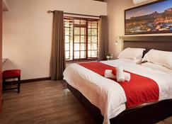 First Group Magalies Park - Hartbeespoort - Bedroom