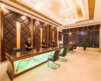 Ke Guan International Hotel - Chengde - Front desk