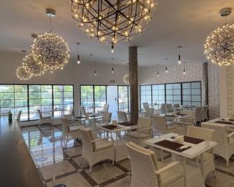 Marina Point Bay Resort - Panglao - Restaurant