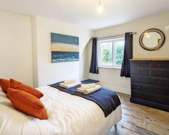 Spindrift - Arundel - Traditional cottage sleeps 4 guests in 2 bedrooms - Arundel - Bedroom