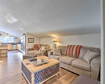 Private Cascade Cabin with Hot Tub and Fire Pit! - Cascade - Sala de estar