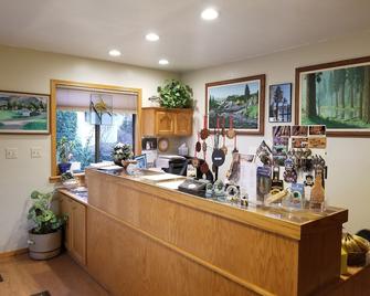 Lazy J Ranch Motel - ת'רי ריברס - דלפק קבלה