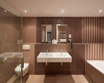 Van der Valk Hotel Hardegarijp - Leeuwarden - Hurdegaryp - Baño