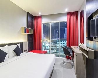 Neon Patong Hotel - Patong - Camera da letto