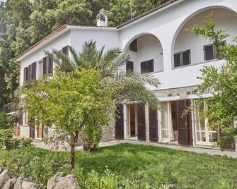 Marciana Hills Apartments - Marciana - Edificio