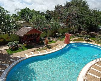 Hanbee's Resort Puerto Princesa Palawan - Puerto Princesa - Pool