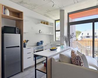 Six On N - Fluent Serviced Apartments - Ciudad del Cabo - Cocina