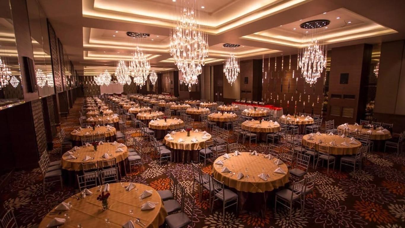 Subic Bay Travelers Hotel