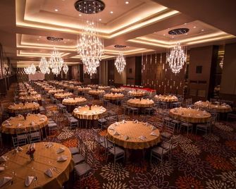 Subic Bay Travelers Hotel - Subic - Restaurant