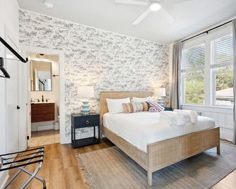 Folliday Inn - The Ariston - Room 34 - Folly Beach