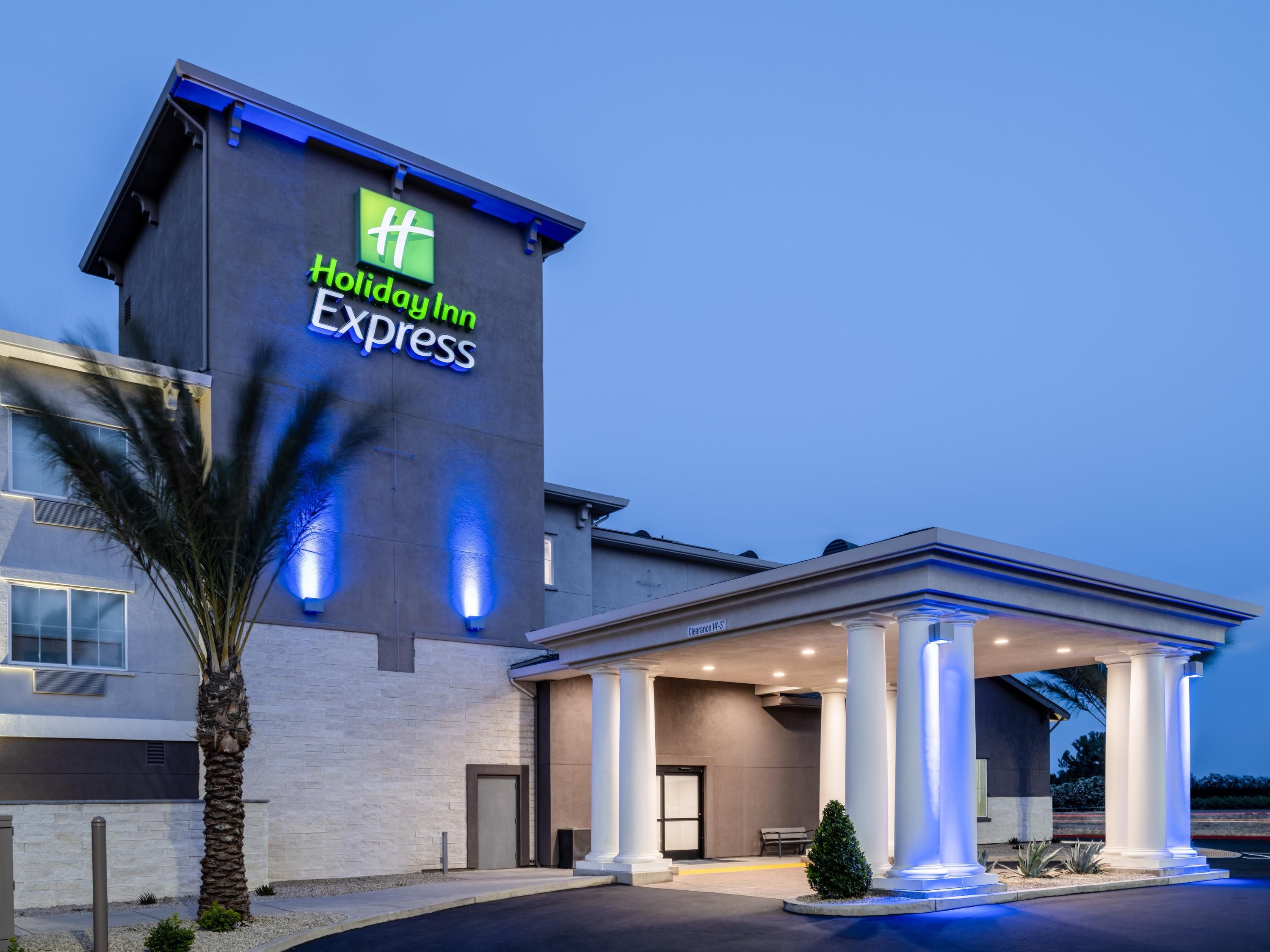 Holiday Inn Express Lodi By IHG - Lodi - Building