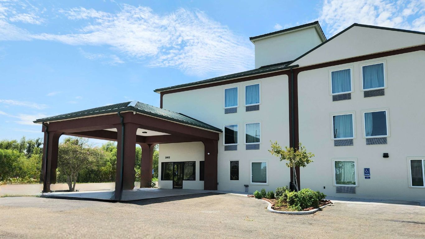 Days Inn by Wyndham LaPlace- New Orleans
