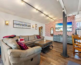 Hot Tub Firepit Sauna Peak To Peak Loft Retreat - Nederland - Sala de estar