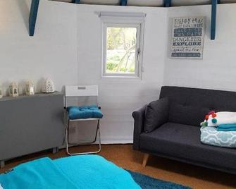 Little England Retreats - Bridgwater - Living room