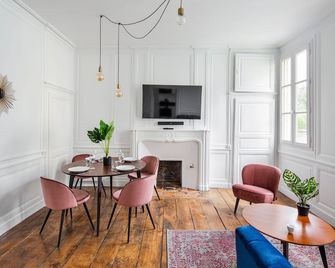 Cervantes - Le 31bis - Appt cozy pour 4 - Rennes - Essbereich