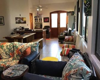 My Home -Your Refuge Private & Unique - A Slice Of Paradise! ' - Dominical - Living room