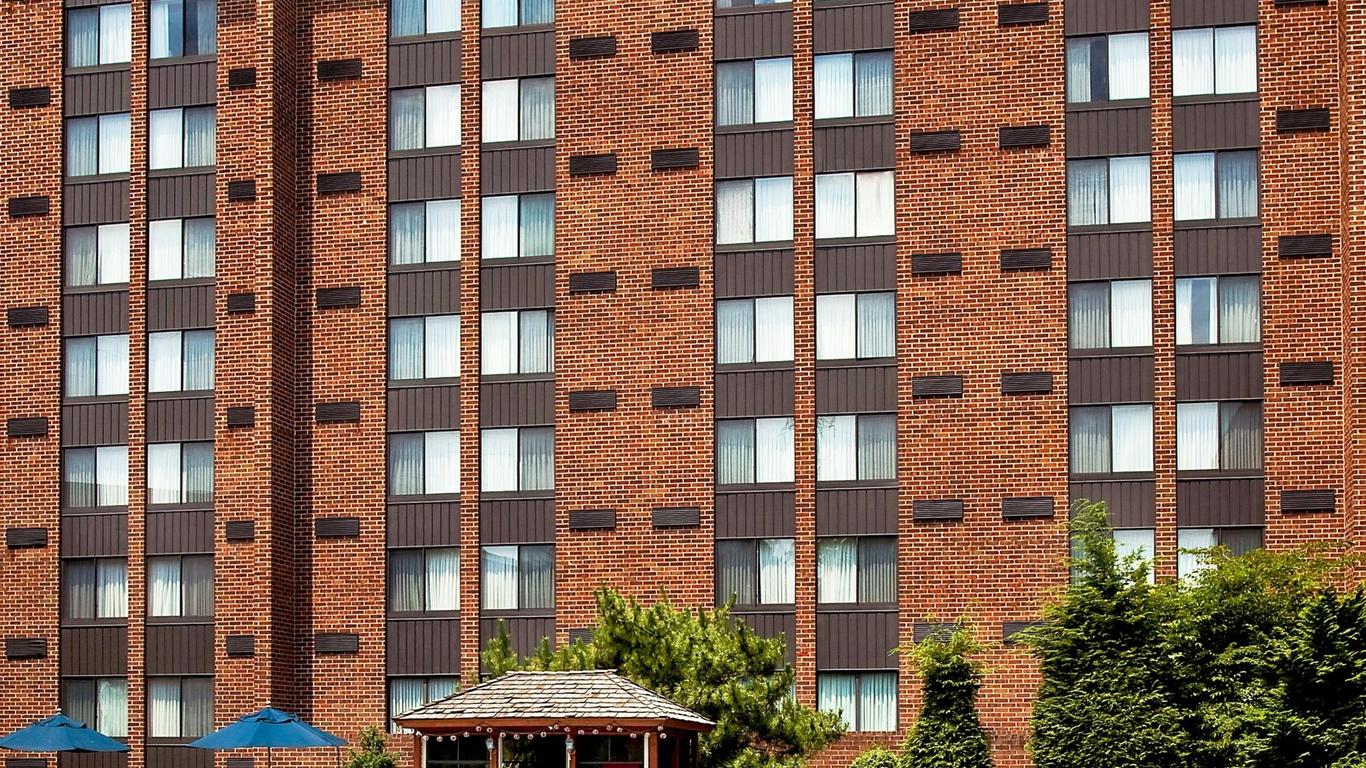 Sheraton Harrisburg Hershey Hotel