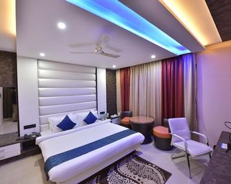 Hotel Himalaya - Bongaigaon - Bedroom