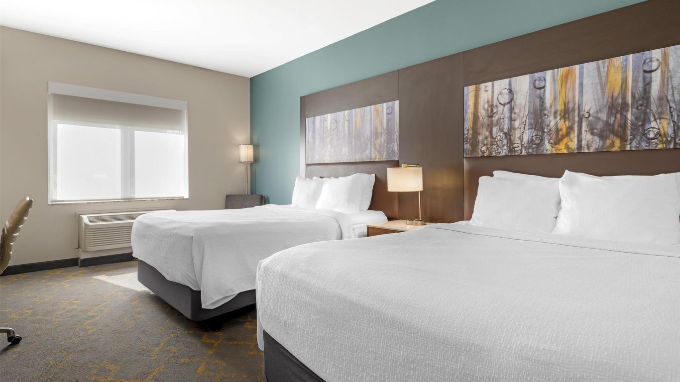 Best Western Plus Isanti