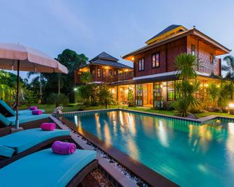 Lemon Tree Naturist Resort Naiharn Beach - Πουκέτ - Πισίνα