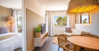 Migjorn Ibiza Suites & Spa - Ibiza-Stadt - Wohnzimmer