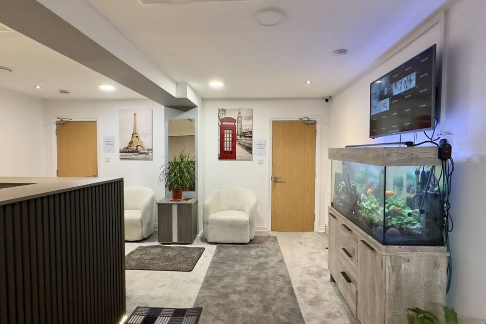Heathrow Travellers Hub - Hounslow