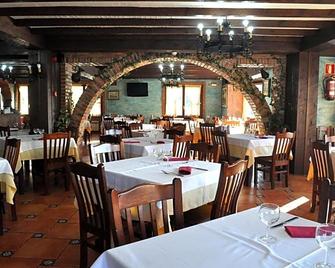 Hotel Restaurante La Parra - La Franca - Restaurant