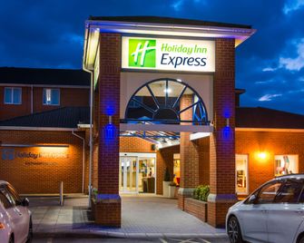 Holiday Inn Express Southampton - West By IHG - Southampton - Building